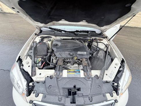 Used 2008 Chevrolet Impala LT image 14