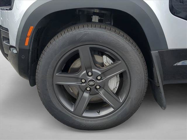 Used 2023 Land Rover Defender 110 X-Dynamic SE AWD/4WD image 28