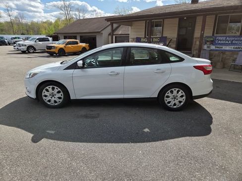 Used 2012 Ford Focus SE FWD image 3
