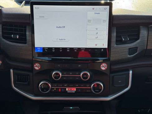 Used 2024 Ford Expedition Max Limited image 24