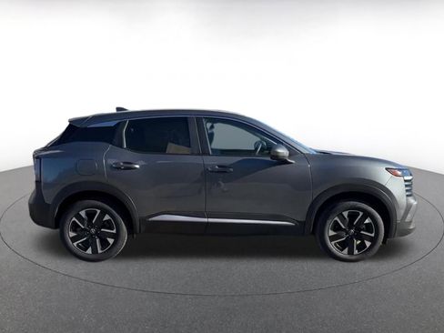 Used 2025 Nissan Kicks SV image 16