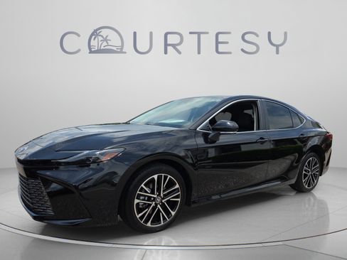 Certified 2026 Toyota Camry XLE FWD image 1