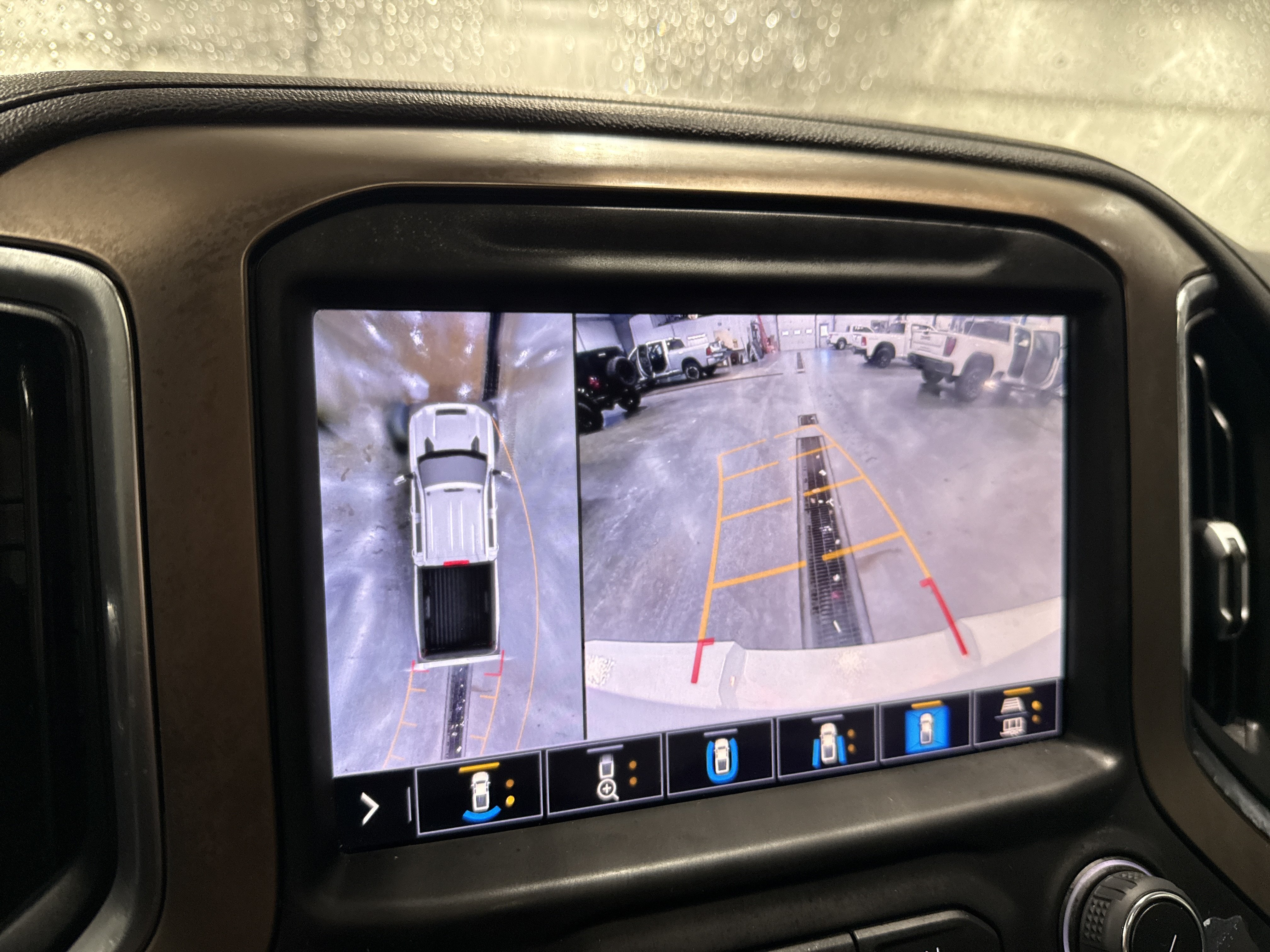 Used 2020 Chevrolet Silverado 2500 High Country w/ Z71 Off-Road Package AWD/4WD image 14