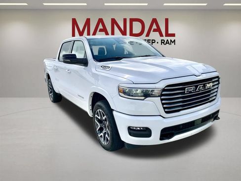 Used 2025 RAM 1500 Laramie w/ Laramie Southwest Edition AWD/4WD image 3