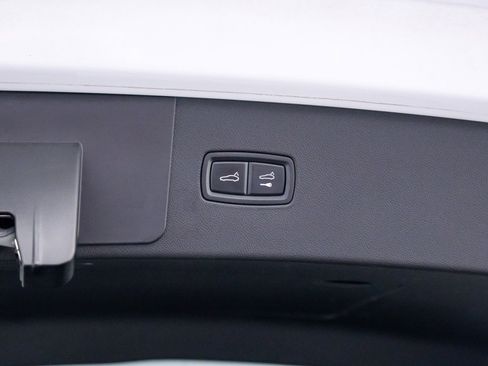 Used 2023 Porsche Cayenne Turbo image 33