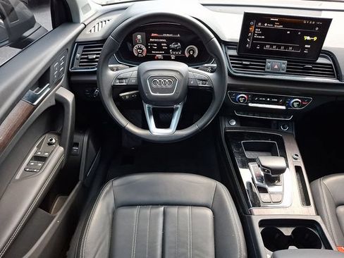 Used 2023 Audi Q5 2.0T Premium Plus w/ Premium Plus Package AWD/4WD image 11