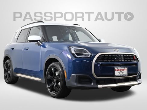 Certified 2025 MINI Cooper Countryman S AWD/4WD image 3