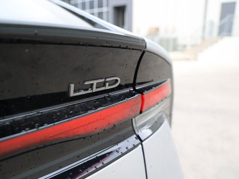 Certified 2024 Toyota Prius Limited image 24