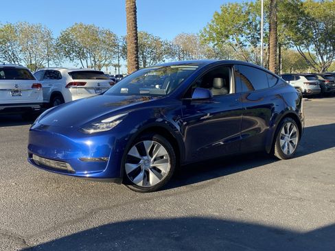 Used 2021 Tesla Model Y Long Range image 31