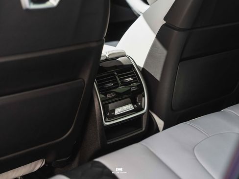 Used 2025 BMW X5 M Competition w/ Executive Package image 34