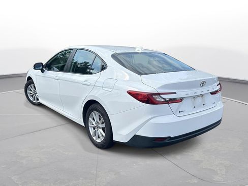 Used 2025 Toyota Camry LE FWD image 8