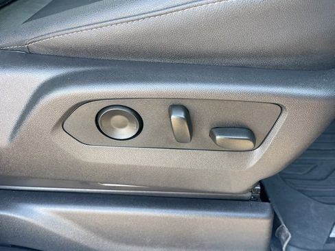 Used 2025 GMC Sierra 1500 SLT w/ SLT Premium Plus Package image 55