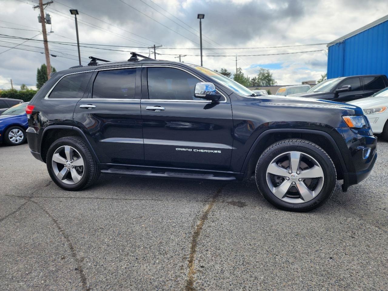 Used 2014 Jeep Grand Cherokee Limited w/ Luxury Group II AWD/4WD image 4