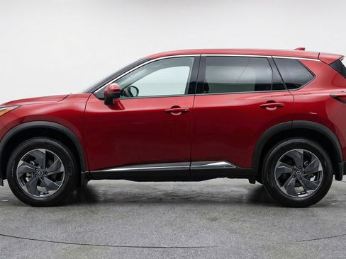 Used 2025 Nissan Rogue SV AWD/4WD image 3