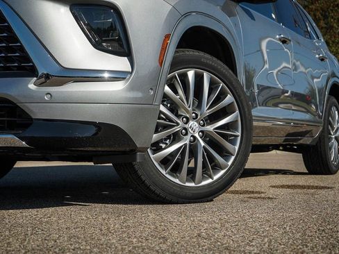 New 2026 Buick Enclave Avenir w/ Super Cruise Package image 6