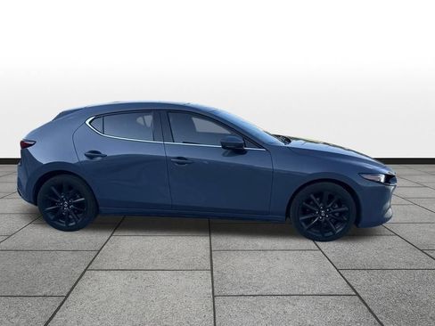 Used 2020 MAZDA MAZDA3 AWD Hatchback w/ Premium Pkg image 4