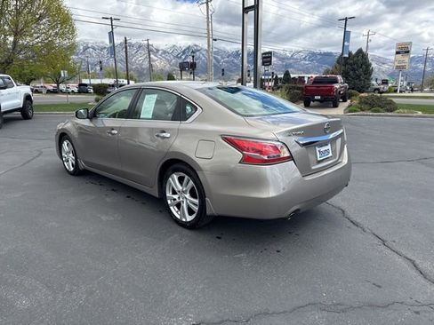 Used 2015 Nissan Altima 3.5 SL image 3
