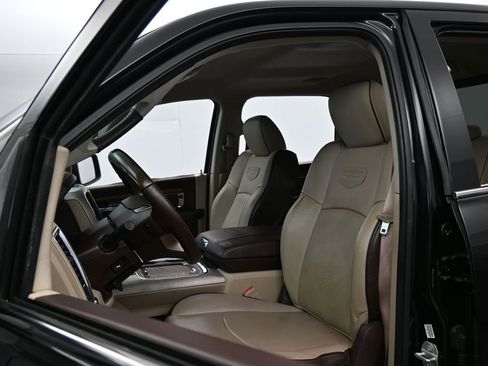 Used 2018 RAM 1500 Laramie Longhorn w/ Longhorn Southfork Package RWD image 10