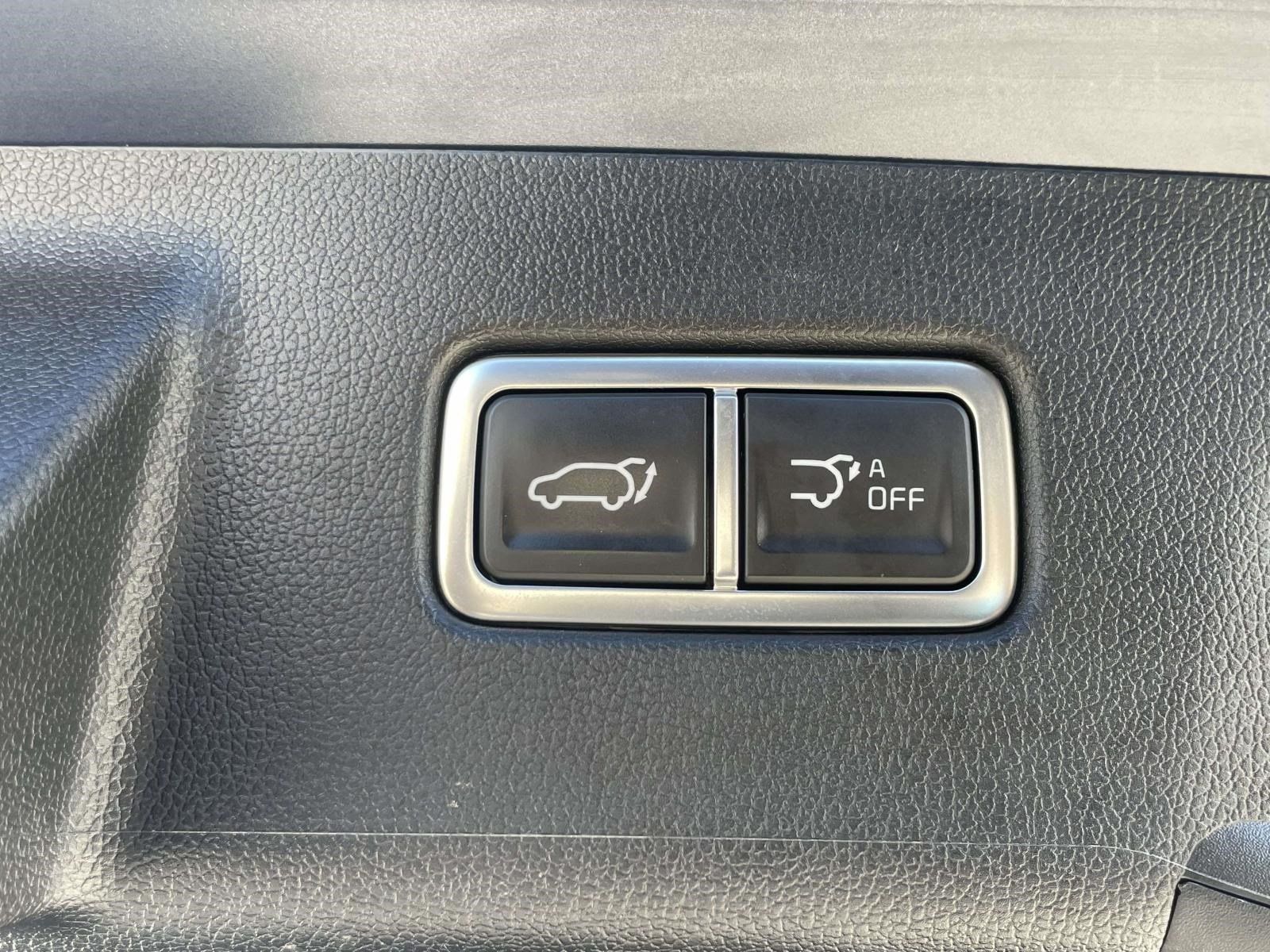 Used 2025 Kia Sorento EX FWD image 9