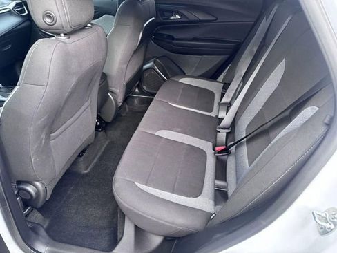 Used 2025 Chevrolet TrailBlazer LT FWD image 24