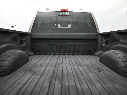Used 2023 Ford F250 Lariat w/ Lariat Ultimate Package AWD/4WD image 7
