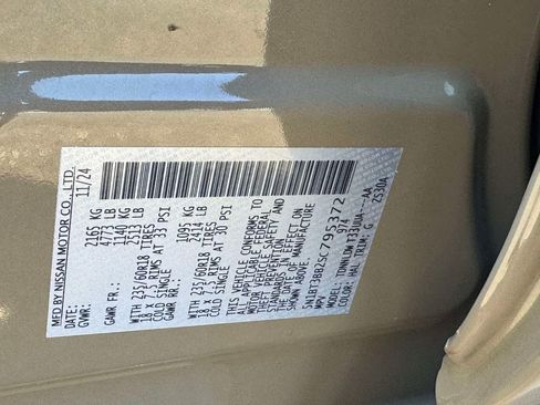 Used 2025 Nissan Rogue SV image 18