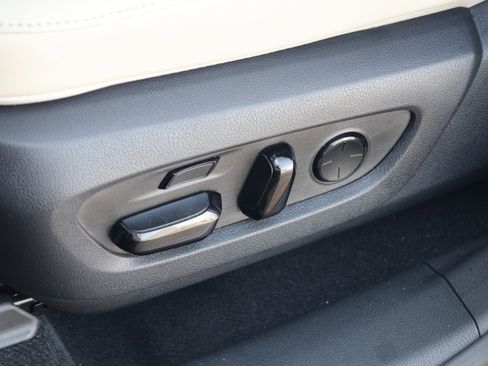 Certified 2023 Lexus RX 350 w/ Accessory Package (Z1) image 33