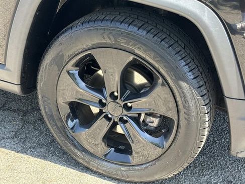 Certified 2019 Jeep Compass Latitude AWD/4WD image 6