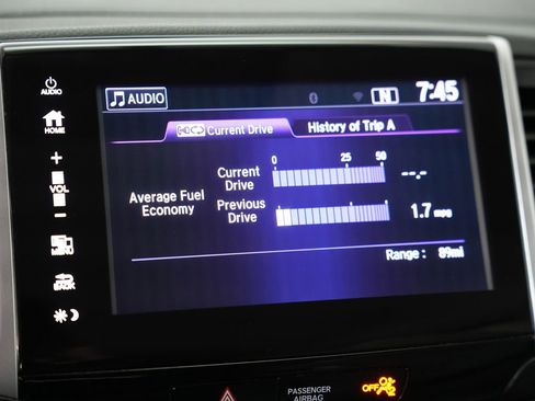 Used 2017 Honda Pilot EX image 25