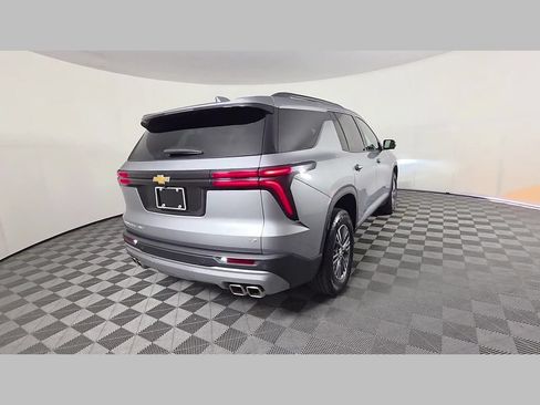 Used 2024 Chevrolet Traverse LT AWD/4WD image 39