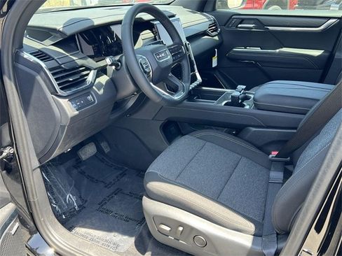 New 2025 GMC Acadia Elevation image 9