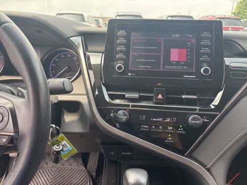 Used 2023 Toyota Camry SE FWD image 16