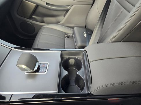 New 2026 Land Rover Range Rover Evoque S image 8