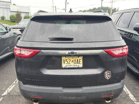 Used 2020 Chevrolet Traverse LT w/ LPO, Blackout Package AWD/4WD image 4