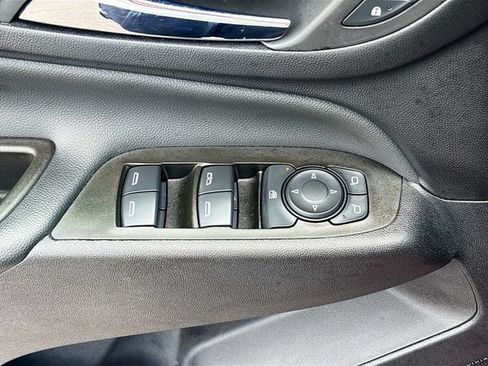 Used 2023 Chevrolet Equinox LT FWD image 17