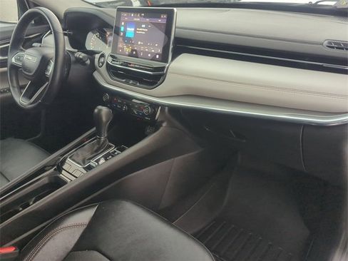 Used 2022 Jeep Compass Limited image 26