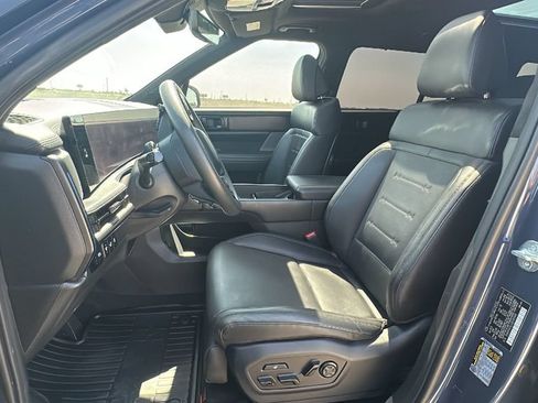 Used 2025 Hyundai Santa Fe Calligraphy FWD image 4