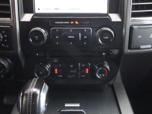 Used 2018 Ford F150 XLT w/ Equipment Group 302A Luxury image 12