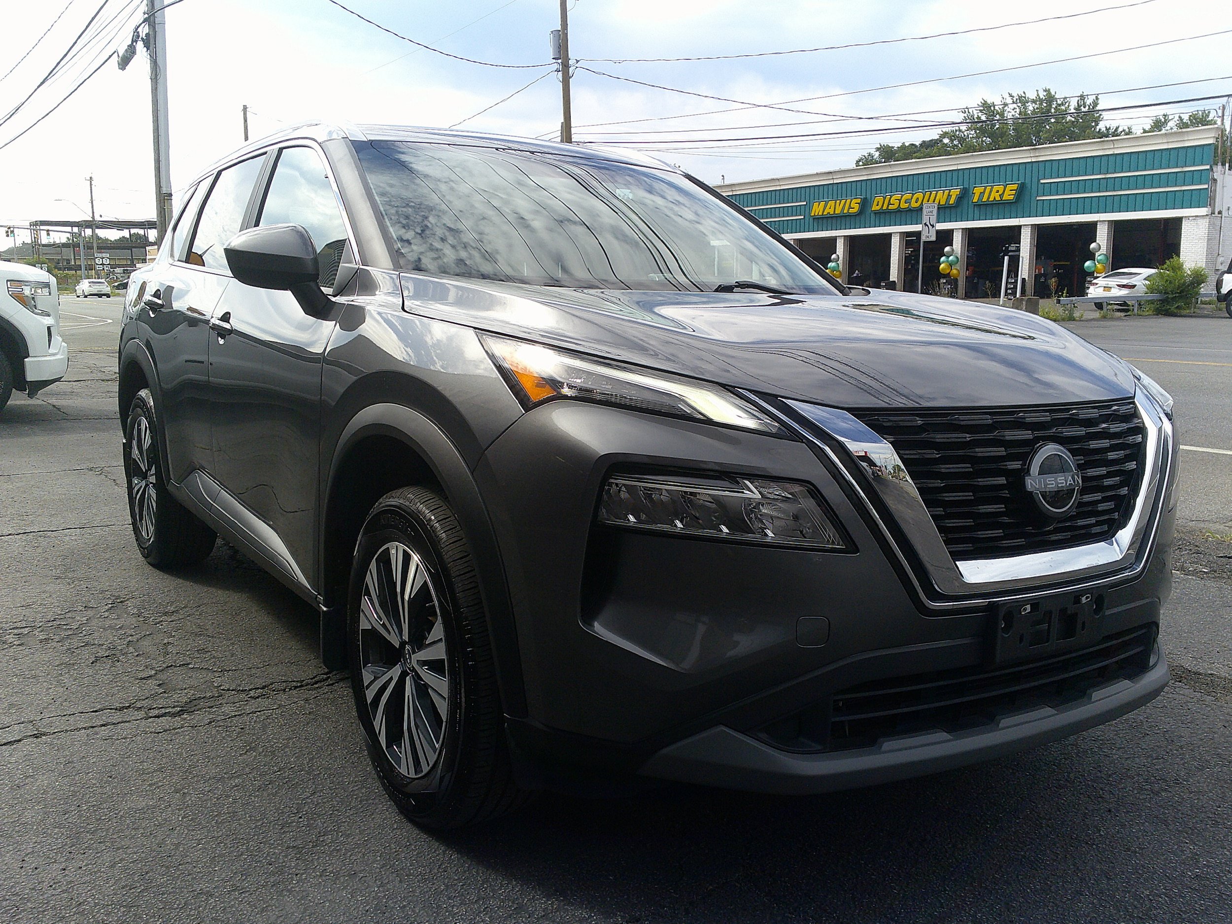 Used 2023 Nissan Rogue SV w/ SV Premium B Package AWD/4WD image 7