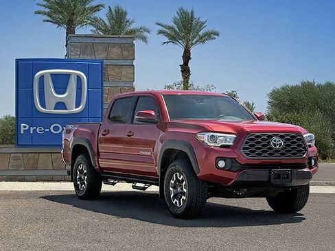 Used 2020 Toyota Tacoma TRD Off-Road AWD/4WD image 3