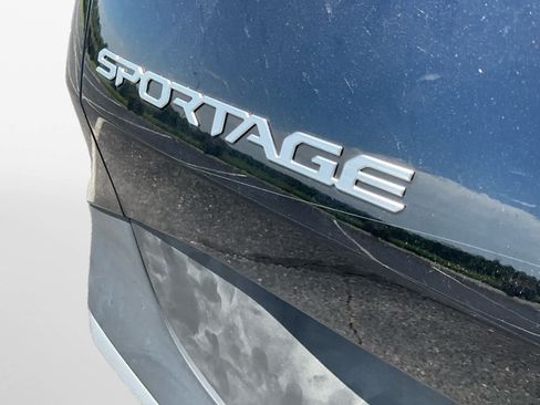 Used 2025 Kia Sportage EX FWD image 12