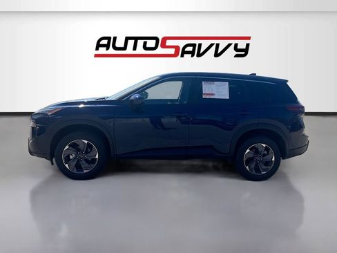Used 2026 Nissan Rogue SV image 4