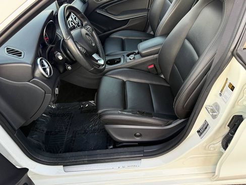 Used 2018 Mercedes-Benz CLA 250 image 17