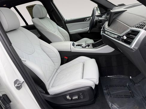 Certified 2024 BMW X5 xDrive40i w/ Premium Package image 15