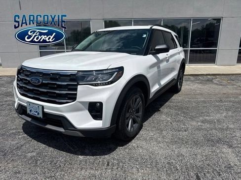 New 2026 Ford Explorer Active w/ Active Comfort Package AWD/4WD image 1