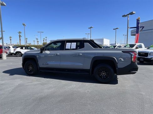 Used 2026 Chevrolet Silverado EV LT image 29