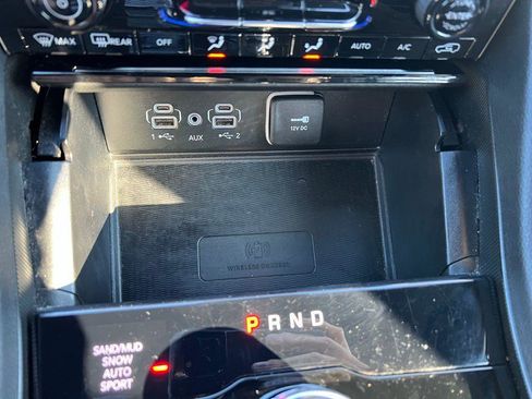 Used 2024 Jeep Grand Cherokee L Limited w/ Luxury Tech Group II image 34