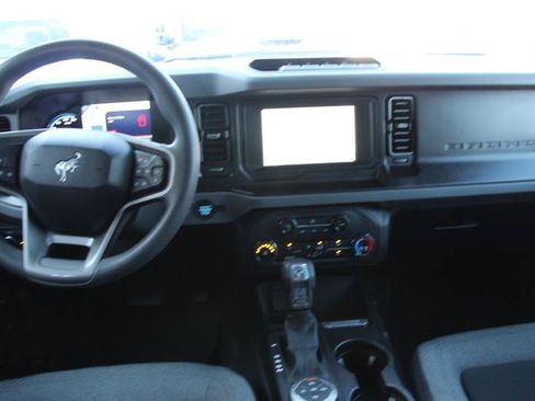 Used 2023 Ford Bronco 4-Door w/ Sasquatch Package AWD/4WD image 17