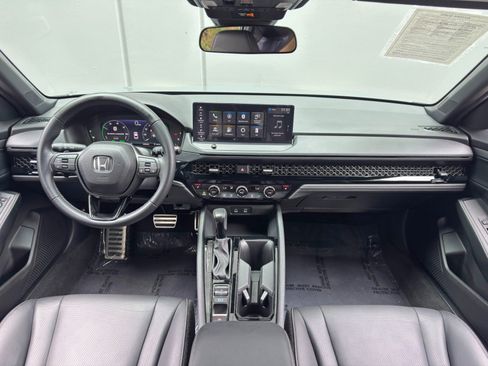 Used 2023 Honda Accord Sport image 12