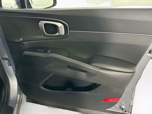 Used 2025 Kia Sorento S w/ Panoramic Sunroof Package image 33